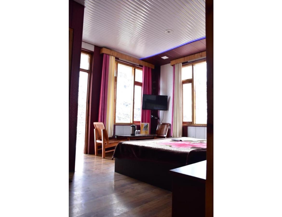 Hotel Peak View, Lahaul Sissu Экстерьер фото