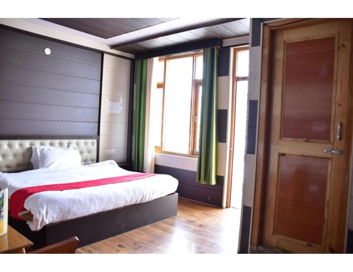 Hotel Peak View, Lahaul Sissu Экстерьер фото